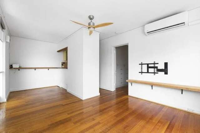 Apartment For Sale in Melbourne, Victoria