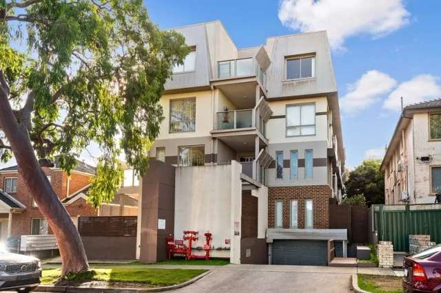 Stylish 1 bedroom apartment in the heart of Dandenong