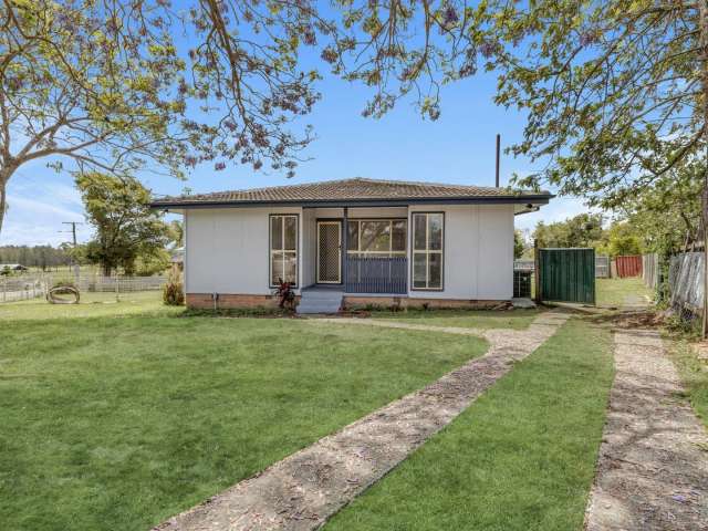 Prime Investment Opportunity: Revitalize This 3-Bed, 1-Bath in West Kempsey!