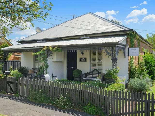 CHARMING 1920s DOUBLE BRICK HOME IN PRIME EAST ORANGE LOCATION