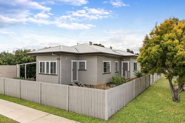 Renovated Queenslander Family Home!