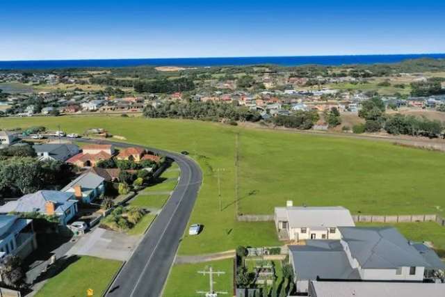 House For Sale in Warrnambool, Victoria