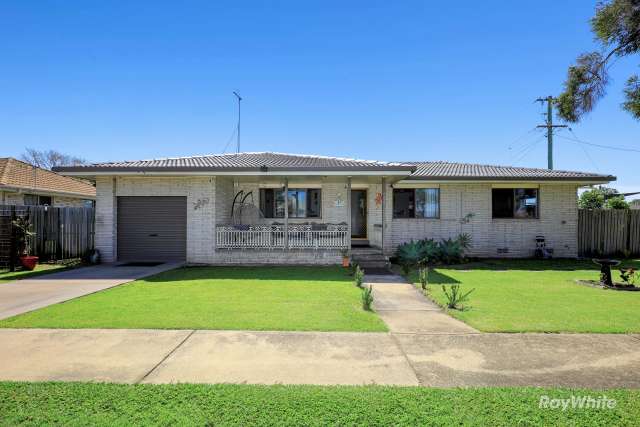 CALLING ALL INVESTORS - 3 BEDROOM BRICK HOME IN BUNDABERG NORTH!