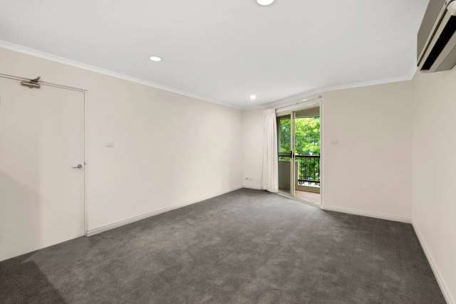 Apartment For Rent in North Canberra, Australian Capital Territory