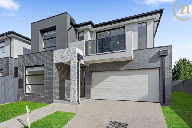 17 Mansfield Avenue, Mulgrave VIC 3170 - Townhouse For Lease