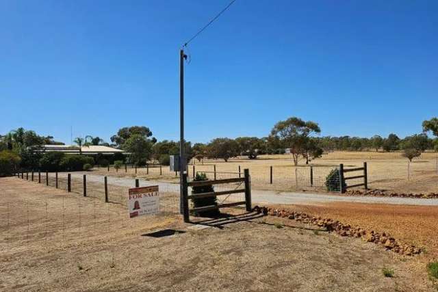 House For Sale in Shire Of York, Western Australia