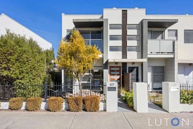 House For Sale in District of Gungahlin, Australian Capital Territory