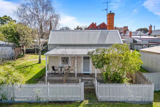 Charming 1880 Miner's Cottage!