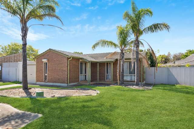 Prime Investment or Perfect Coastal Retreat in Largs North