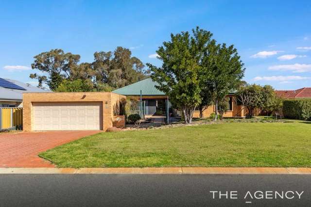 House For Sale - 5 Dempster Road, Shoalwater WA 6169