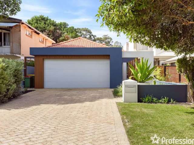 House For Sale in City of Melville, Western Australia