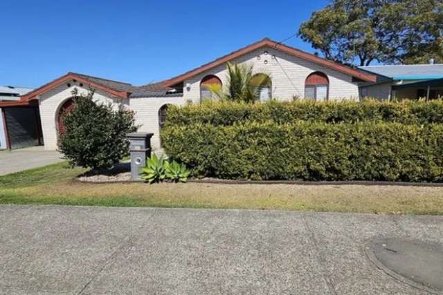 House For Rent in Greenhill, New South Wales