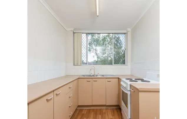 Rent 3 bedroom apartment in Annerley