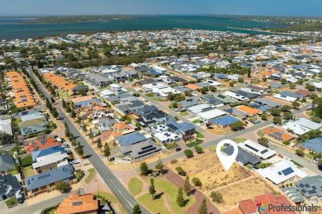 WATERSIDE LIVING - A "BEACHY" ENCLAVE IN WANNANUP.