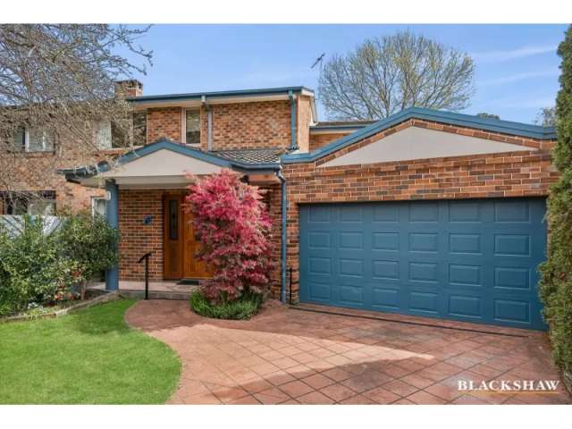 Charming Duplex In Classic Campbell