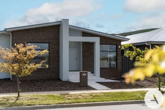 House For Sale in District of Gungahlin, Australian Capital Territory