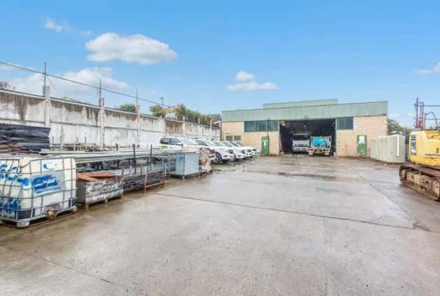 Free Stand Warehouse For Lease | Riverstone