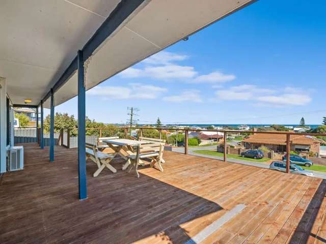 House For Sale in Mandurah, Western Australia