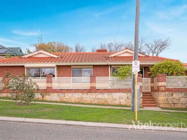 House For Sale in City of Stirling, Western Australia