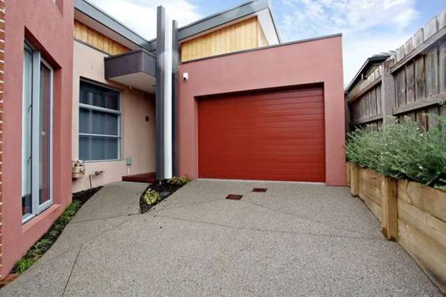 Villa For Rent in Melbourne, Victoria