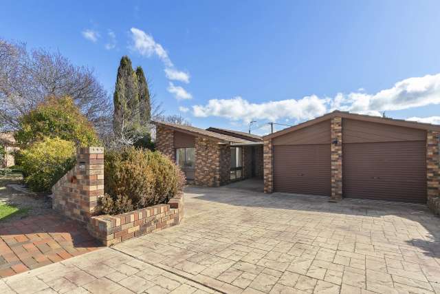 House For Sale in District of Tuggeranong, Australian Capital Territory