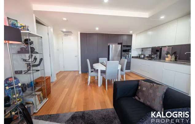 Rent 3 bedroom apartment in Braddon