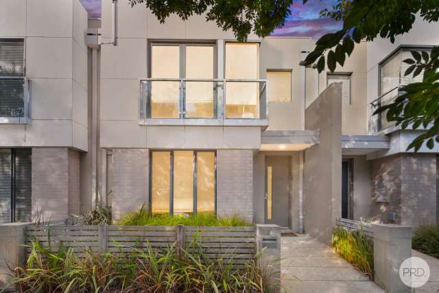 Contemporary 4-Bedroom Townhouse