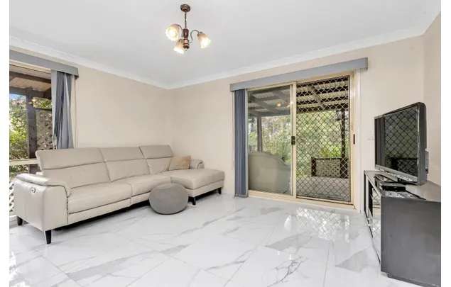 Rent 5 bedroom house of 498 m² in Sydney