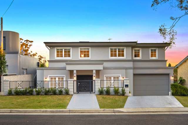 Luxurious Architect-Designed Family Home with City and Chatswood Views