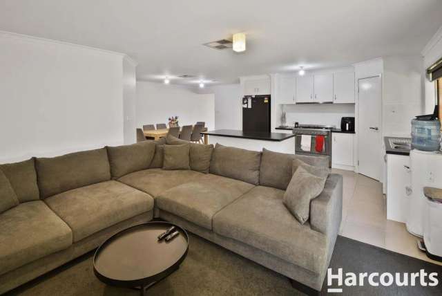 Generous Townhouse - Horsham West