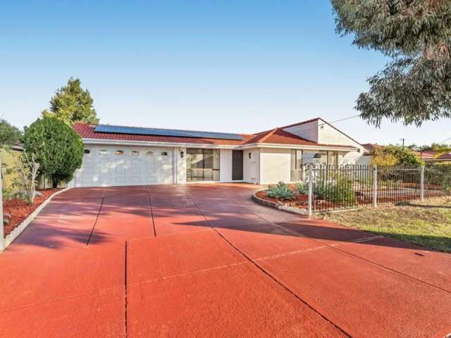 House For Sale in City of Canning, Western Australia