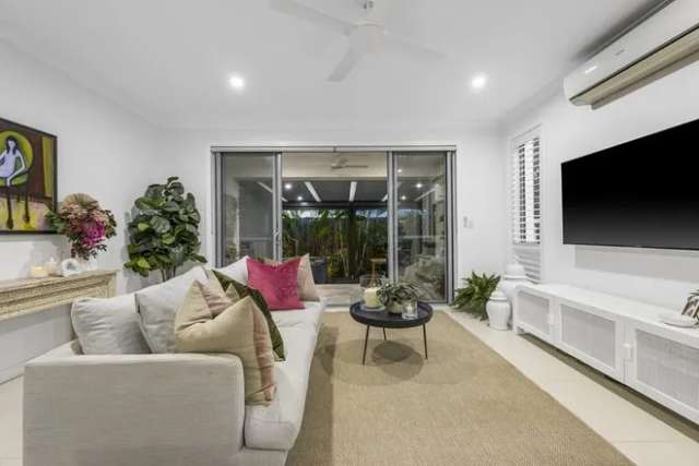 Apartment For Sale in Gold Coast City, Queensland