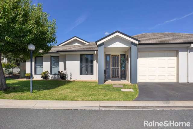 Villa For Sale in Wagga Wagga City Council, New South Wales