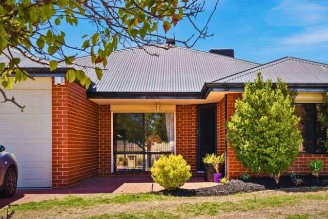 House For Rent in City of Cockburn, Western Australia