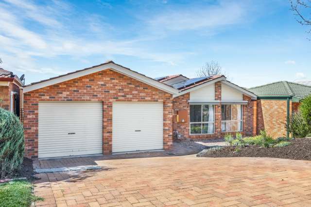 House For Sale in District of Gungahlin, Australian Capital Territory