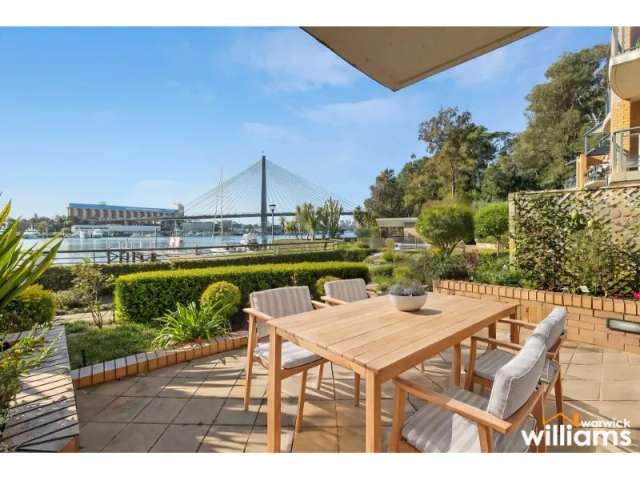 Exclusive Garden Apartment With Waterfront Views