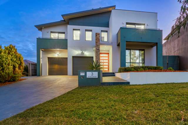 House For Sale in District of Gungahlin, Australian Capital Territory