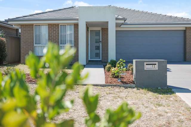 13 Diuris Street, Fern Bay NSW 2295 - House For Lease