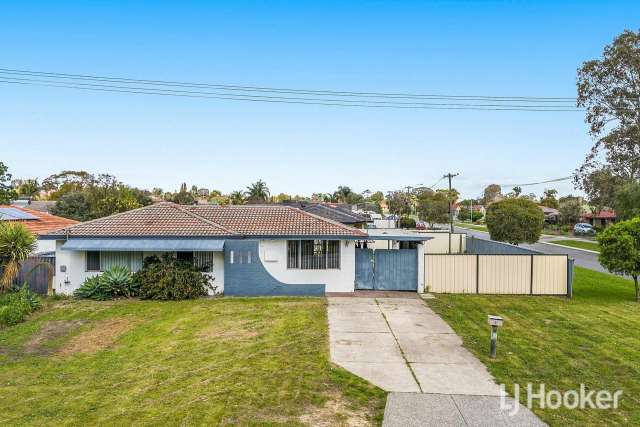 House For Sale in City of Gosnells, Western Australia