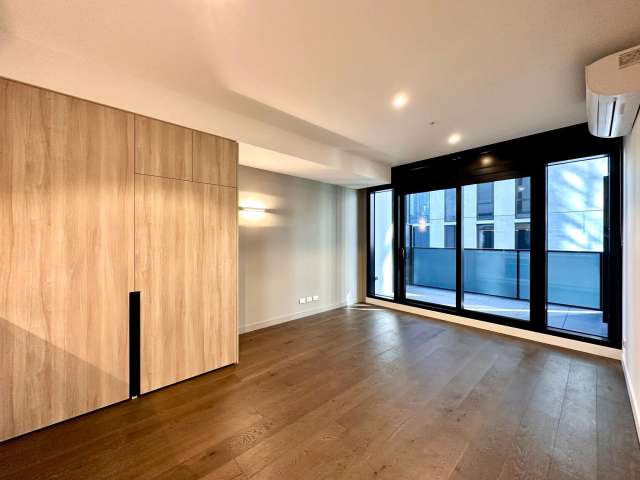 Brand New Modern One Bedroom Apartment in the Heart of West Melbourne