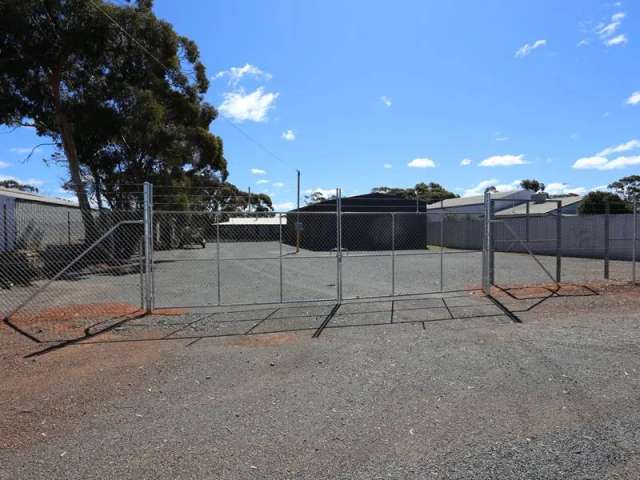 House For Sale in Kambalda West, Western Australia