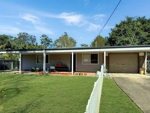 Renovator's Dream: In The Center Of Mooloolah Valley