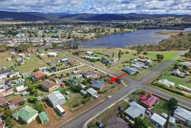 House For Sale in Triabunna, Tasmania