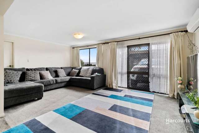 4 Bedroom 2 Bathroom flat block, Wake up Hobart!