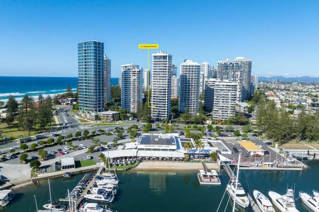 North-East facing half floor apartment overlooking The Broadwater and ocean