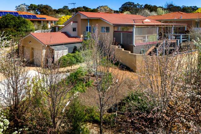 House For Sale in District of Gungahlin, Australian Capital Territory