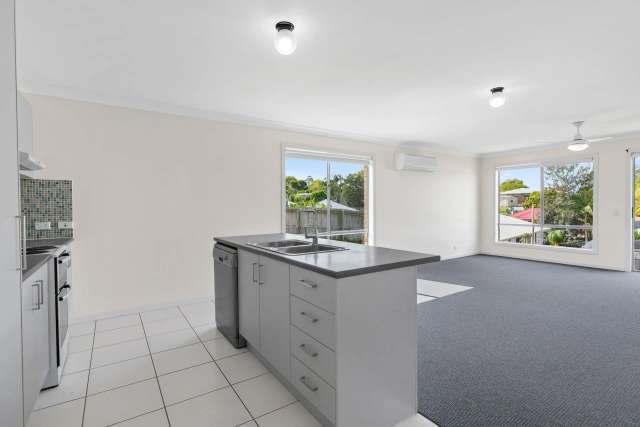 18 Bond Drive, Southside QLD 4570 - House For Lease