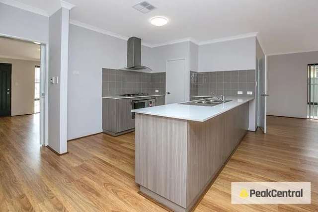 House For Rent in City of Cockburn, Western Australia