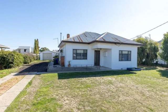 House For Sale in Nhill, Victoria