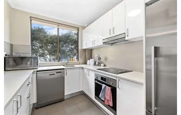 Rent 2 bedroom apartment in Sydney